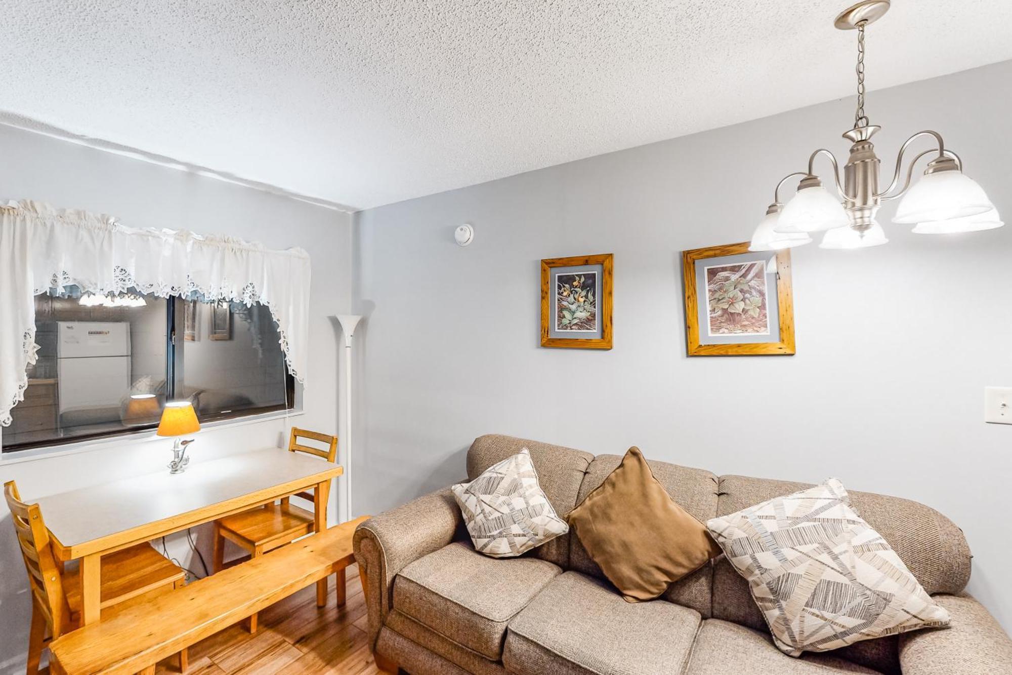 The Laurel Inn Gatlinburg Room photo